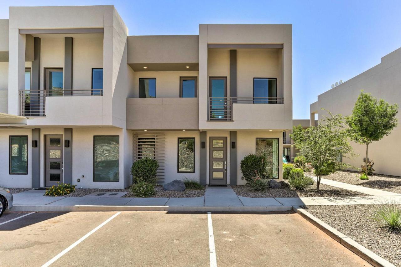 Sunny Townhome And Balcony And Pool Access Holiday home