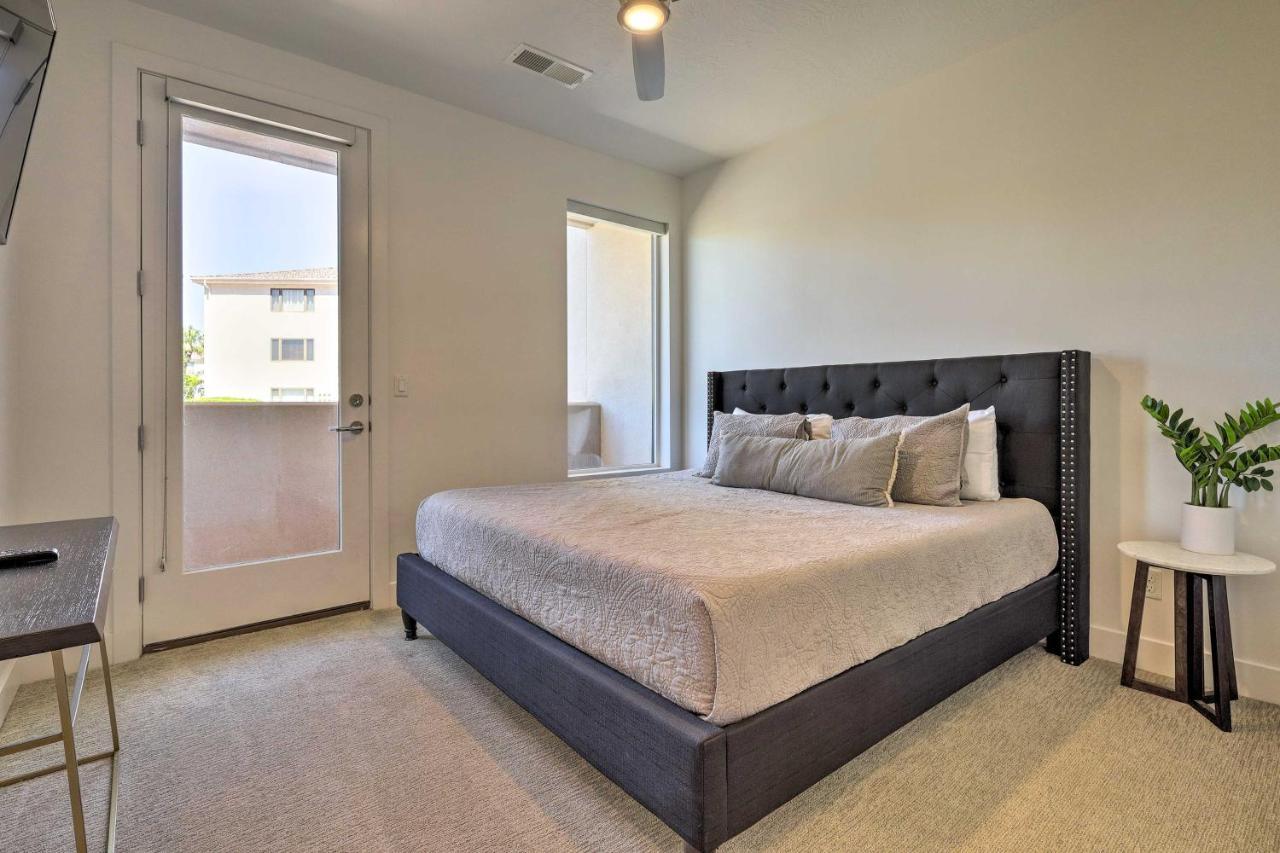 Holiday home Sunny Townhome And Balcony And Pool Access St. George