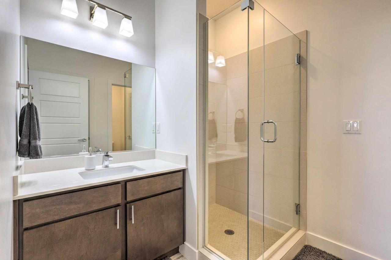 Sunny Townhome And Balcony And Pool Access Holiday home St. George